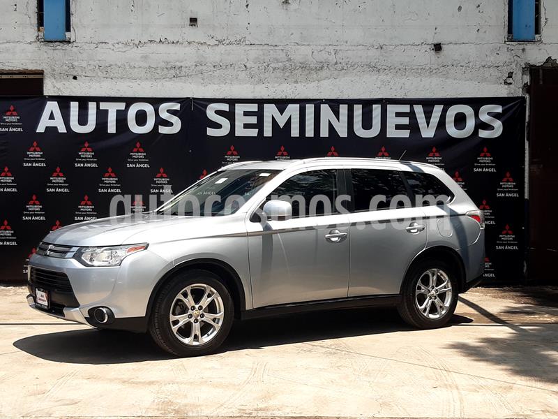 Mitsubishi Outlander SE usado (2015) color Plata precio $195,000