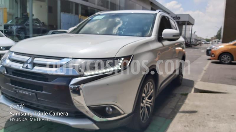 Mitsubishi Outlander 2.4L SE usado (2017) color Blanco precio $257,000