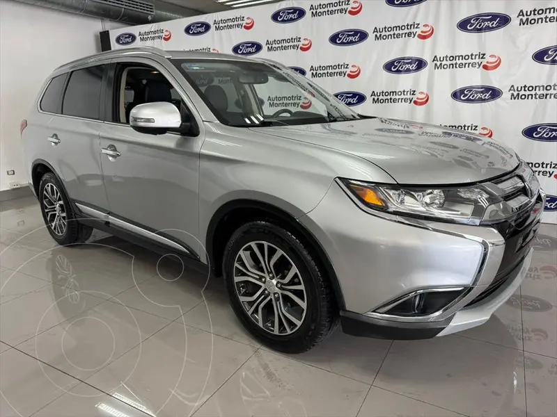 Foto Mitsubishi Outlander 2.4L Limited usado (2018) color Plateado precio $250,000