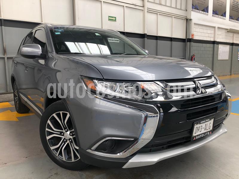 Mitsubishi Outlander 2.4L ES usado (2016) color Plata precio $250,000