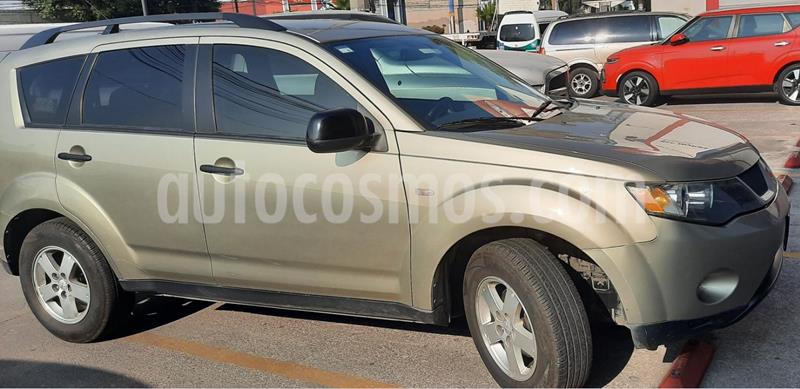 foto Mitsubishi Outlander 2.4L ES usado (2008) color Beige precio $130,000