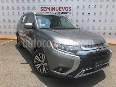 Mitsubishi Outlander Limited usado (2019) color Plata precio $474,000
