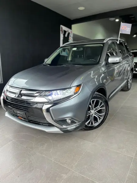 Foto Mitsubishi Outlander 2.4L SE Plus usado (2016) color Gris precio $285,000