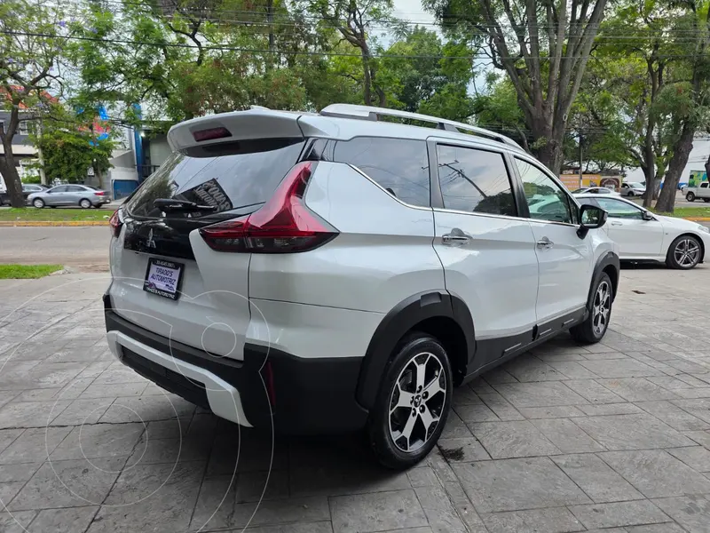 mitsubishi xpander-cross