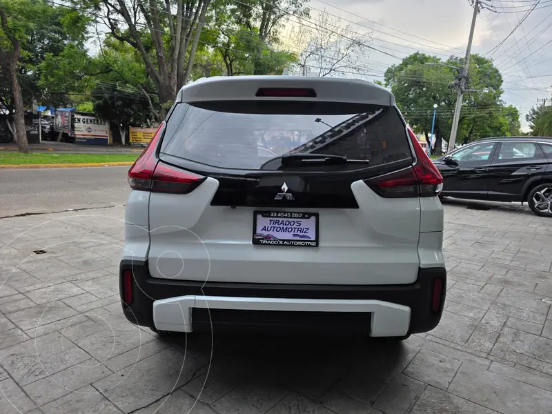 mitsubishi xpander-cross