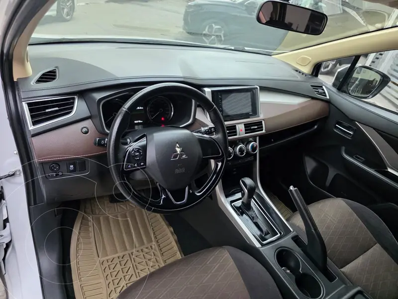 mitsubishi xpander-cross