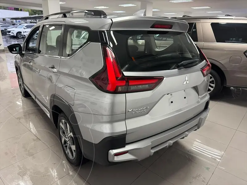 mitsubishi xpander-cross