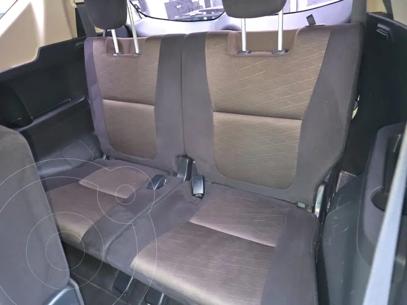 mitsubishi xpander-cross