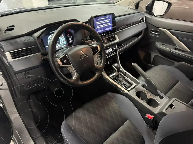 mitsubishi xpander-cross