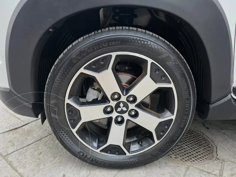 mitsubishi xpander-cross