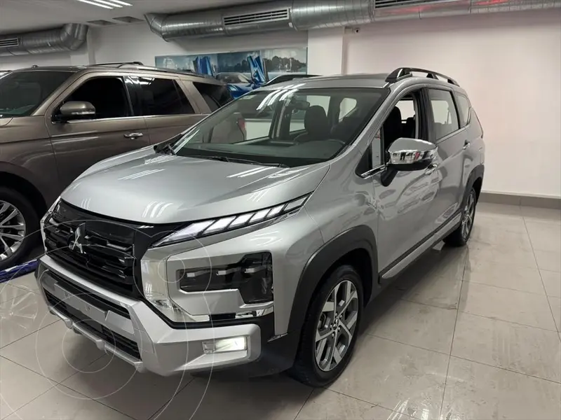mitsubishi xpander-cross