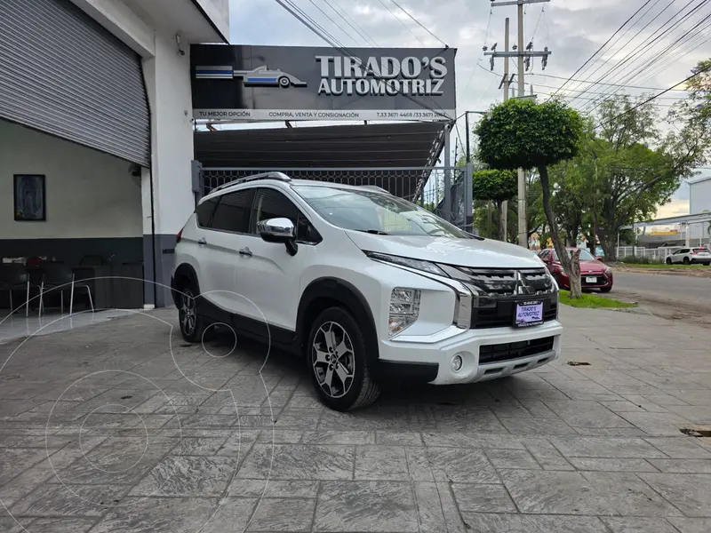 mitsubishi xpander-cross