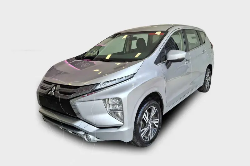 Foto Mitsubishi Xpander 1.5L usado (2023) color Plata precio $315,000