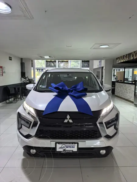 Foto Mitsubishi Xpander GLS usado (2024) color Blanco Perla precio $339,000