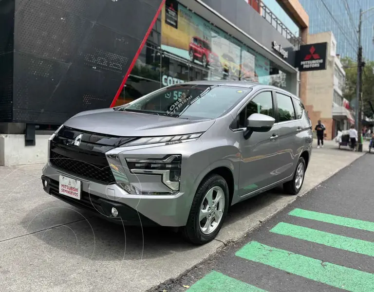 Foto Mitsubishi Xpander GLS usado (2024) color Plata financiado en mensualidades(enganche $77,952 mensualidades desde $7,439)