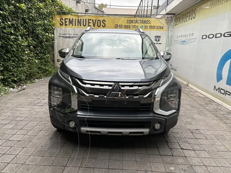 Foto Mitsubishi Xpander 1.5L usado (2023) color Gris Oscuro precio $313,000