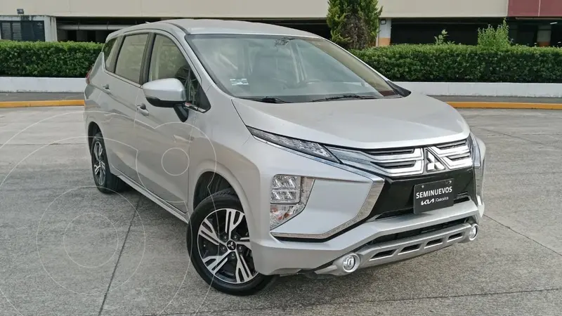 Foto Mitsubishi Xpander 1.5L usado (2022) color plateado financiado en mensualidades(enganche $63,794 mensualidades desde $7,340)