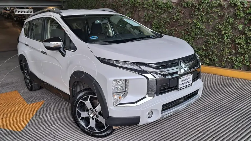 Foto Mitsubishi Xpander 1.5L Limited usado (2023) color Blanco financiado en mensualidades(enganche $123,310 mensualidades desde $5,188)