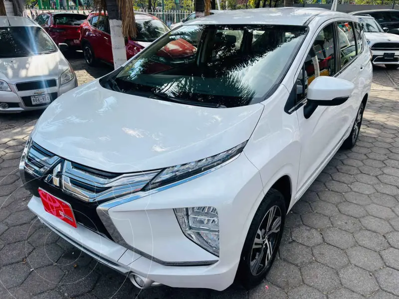 Foto Mitsubishi Xpander 1.5L usado (2022) color Blanco financiado en mensualidades(enganche $80,356 mensualidades desde $7,137)