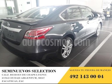 Foto venta Auto usado Nissan Altima 4p Exclusive V6/3.5 Aut (2013) color Amarillo precio $180,000