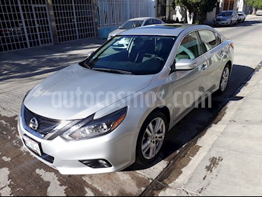 Foto venta Auto usado Nissan Altima Advance NAVI (2017) color Plata precio $318,000