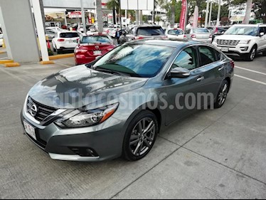 Foto venta Auto Seminuevo Nissan Altima Advance (2018) color Gris precio $385,000