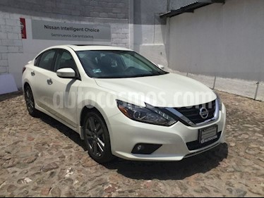 Foto venta Auto Seminuevo Nissan Altima ALTIMA ADVANCE NAVI CVT (2018) color Blanco precio $433,000