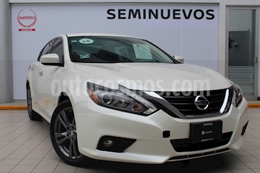foto Nissan Altima Exclusive usado (2018) color Blanco precio $399,000