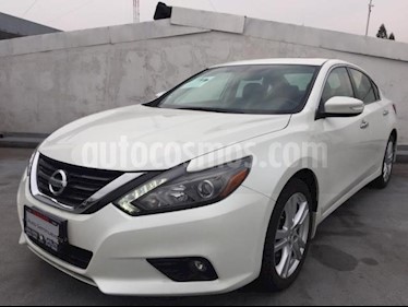 foto Nissan Altima 4P EXCLUSIVE V6/3.5 AUT usado (2017) color Blanco precio $360,000