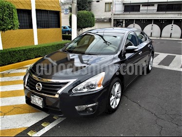Nissan Altima Sense usado (2013) color Azul Oscuro precio $129,900