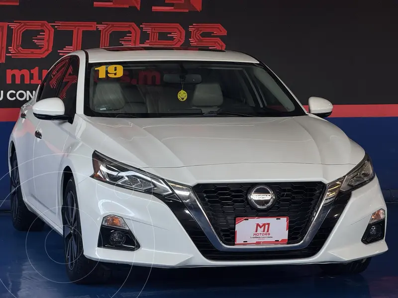 Foto Nissan Altima Advance usado (2019) color Blanco financiado en mensualidades(enganche $62,980)
