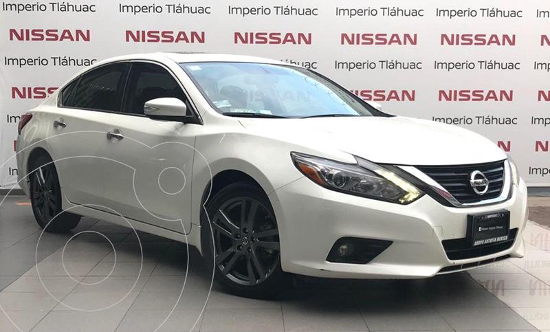 Foto Nissan Altima Exclusive usado (2018) color Blanco precio $332,900