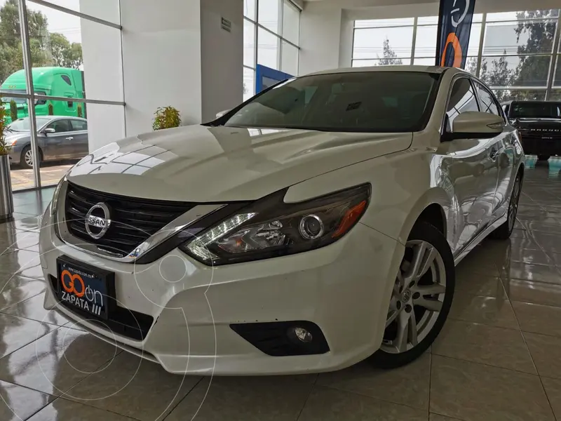 Foto Nissan Altima Advance NAVI usado (2017) color Blanco financiado en mensualidades(enganche $73,750 mensualidades desde $7,370)
