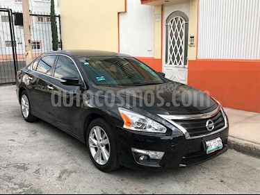 Nissan Altima Sense usado (2016) color Negro precio $210,000