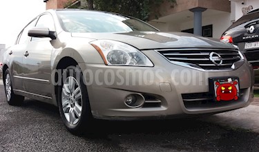 foto Nissan Altima SL 2.5L CVT High usado (2012) color Arena precio $140,000