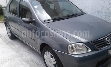 Foto Nissan Aprio 1.6L Base usado (2009) color Gris precio $55,500