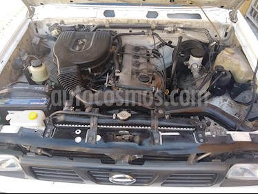 foto Nissan Camiones 2.4L Pick-up 2.4L Dh usado (2006) color Blanco precio $103,500