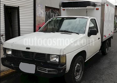 Foto Nissan Estacas Largo TM5 usado (2003) color Blanco precio $90,000