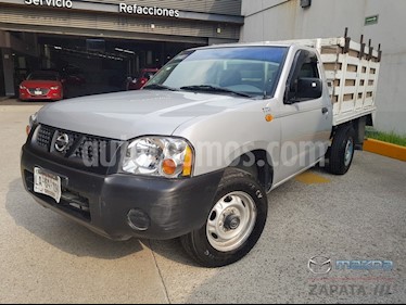 Foto Nissan Estacas Largo TM5 usado (2015) color Gris Plata precio $175,000