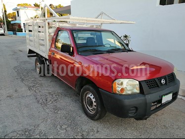 Nissan Estacas Largo TM5 usado (2009) color Rojo precio $130,000