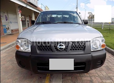 foto Nissan Frontier NP300 2.5L 4x2 Diésel DC usado (2013) color Plata precio $25.000.000
