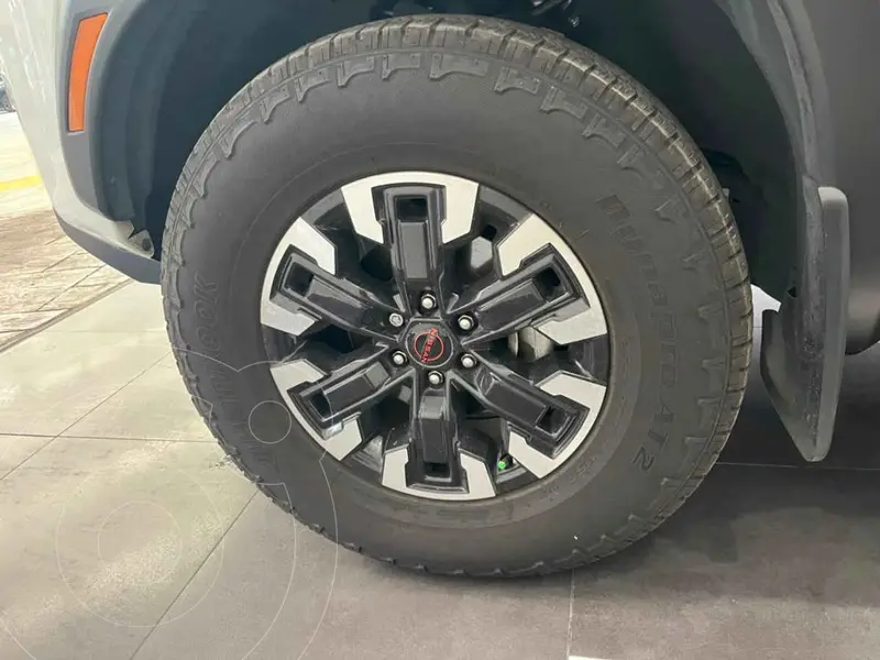 nissan frontier-pro-4x-v6