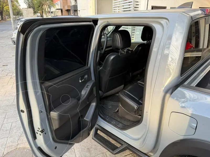 nissan frontier-pro-4x-v6