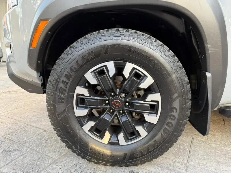 nissan frontier-pro-4x-v6