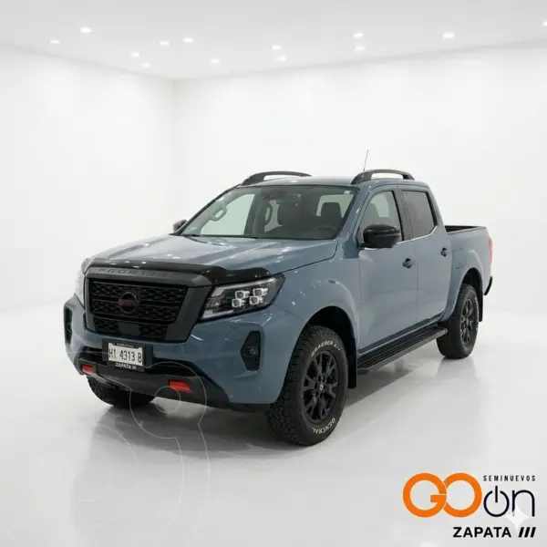 Foto Nissan Frontier Pro-4X V6 4x4 usado (2025) color NISF  GRIS VOLCANICO precio $710,000