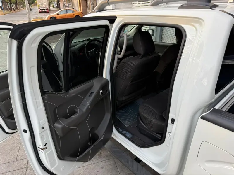 nissan frontier-pro-4x-v6