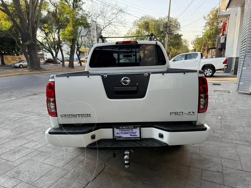 nissan frontier-pro-4x-v6