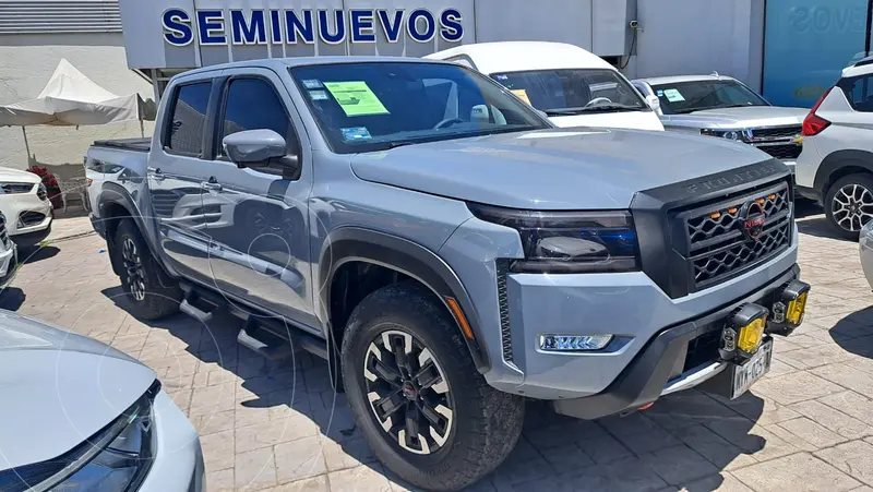 Foto Nissan Frontier Pro-4X V6 4x4 Aut usado (2023) color Gris Vulcano financiado en mensualidades(enganche $200,150 mensualidades desde $14,115)