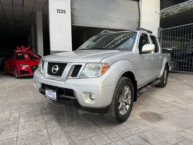 Foto Nissan Frontier Pro-4X V6 4x4 usado (2016) color Plata precio $294,900