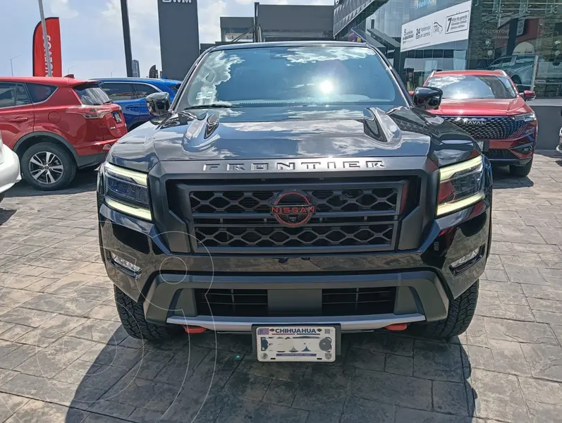 Foto Nissan Frontier  Pro 4X 4x4 Aut usado (2023) color Negro precio $763,000